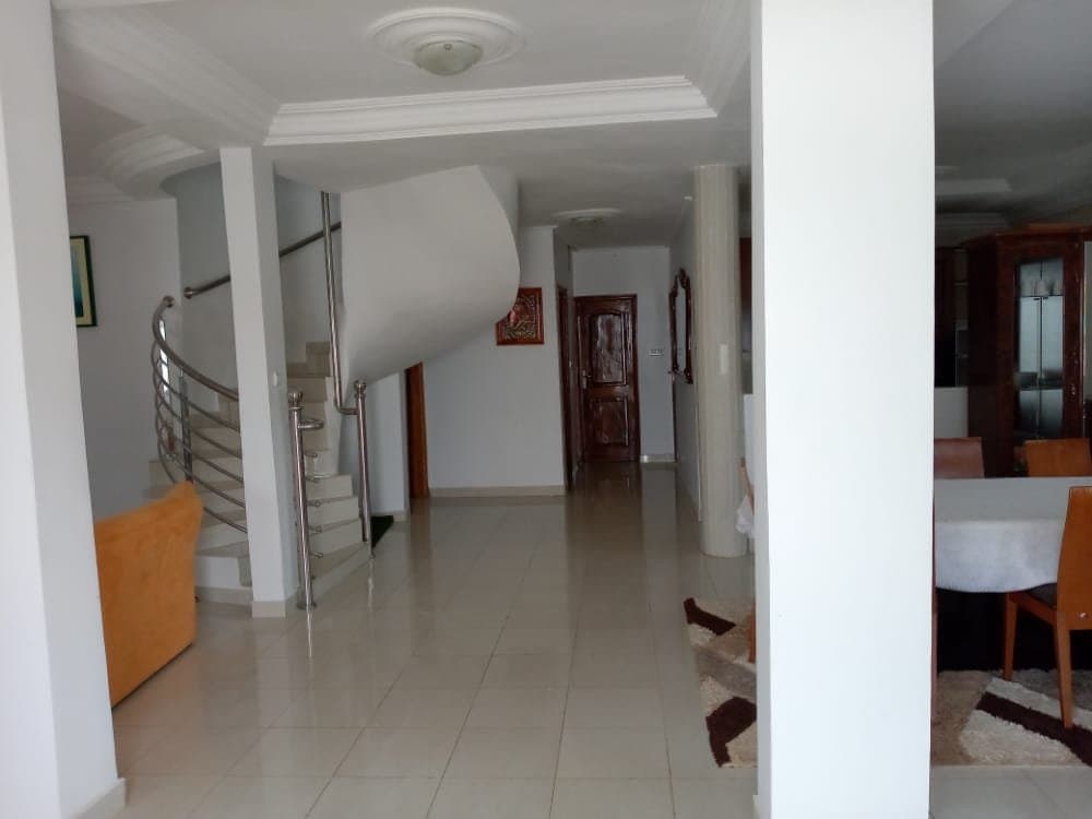 SALY – Villa neuve luxueuse